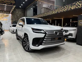 Lexus LX 700h 2025