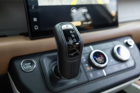 Land Rover Defender 110 2025