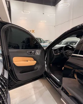 Volvo XC60 B5 2023