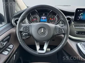 Mercedes-Benz V-Class 300 2022