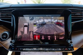 Jeep Grand Wagoneer 2023