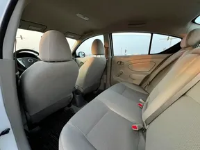 Nissan Sunny 2023