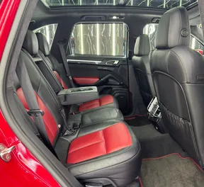 Porsche Cayenne GTS 2016