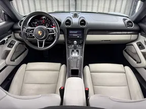 Porsche Cayman 718 2023
