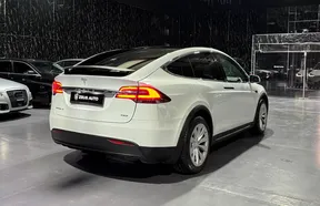 Tesla Model X 2018
