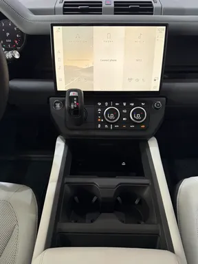 Land Rover Defender 130 2026