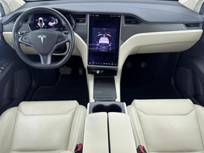 Tesla Model X 2018