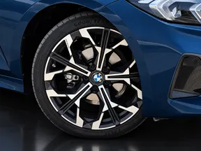 BMW 3 Series 318 2025