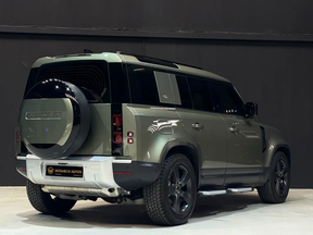 Land Rover Defender 110 2024