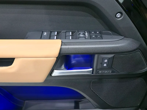 Land Rover Defender 110 2025