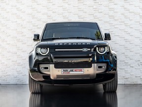 Land Rover Defender 110 2025