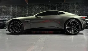 Aston Martin Vantage 2025