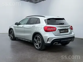 Mercedes-Benz GLA 200 2015