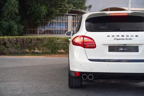 Porsche Cayenne Turbo 2011