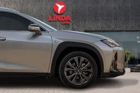 Lexus UX 200 2022