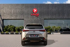 Lexus UX 200 2022