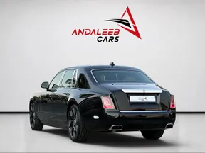 Rolls-Royce Phantom 2025