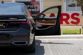 BMW 7 Series 750 2021