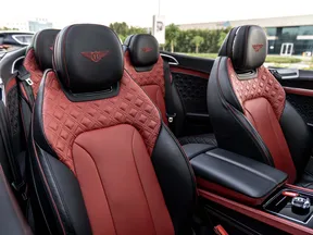 Bentley Continental GTC 2023