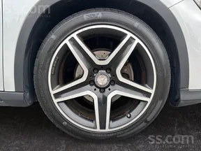 Mercedes-Benz GLA 200 2015