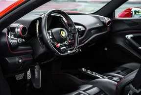 Ferrari F8 2023