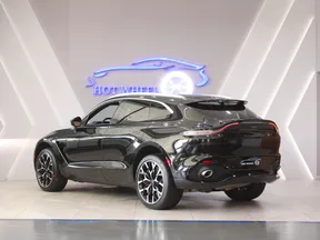Aston Martin DBX 2022