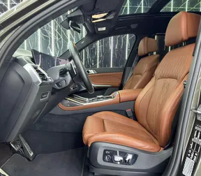 BMW X7 M60 2024