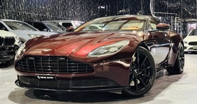 Aston Martin DB11 2018