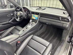 Porsche 911 Targa 4 GTS 2019