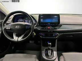 Hyundai i30 2021
