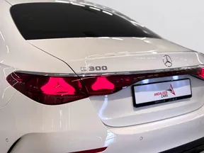 Mercedes-Benz E-Class 300 2024
