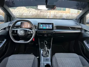MG 3 2025
