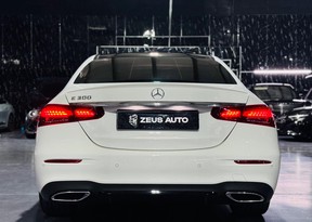 Mercedes-Benz E-Class 300 2023
