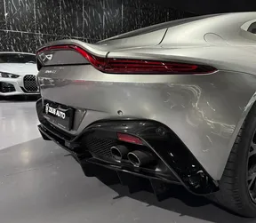 Aston Martin V8 Vantage 2019