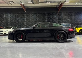 Porsche 911 Targa 4 GTS 2019