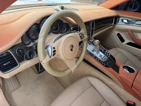 Porsche Panamera 4S 2011