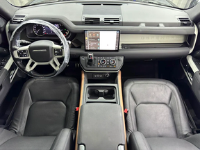 Land Rover Defender 110 2023