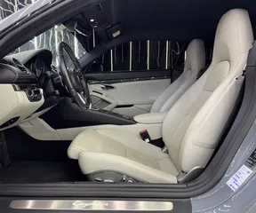 Porsche Cayman 718 2023