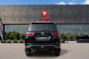 Toyota Land Cruiser 2023