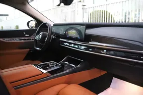 BMW 7 Series 735 2025