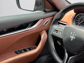 Maserati Levante Hybrid 2022