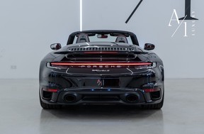 Porsche 911 Turbo S 2023