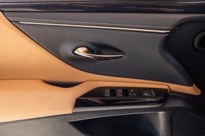 Lexus ES 350 2023