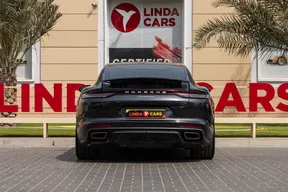 Porsche Panamera 2022