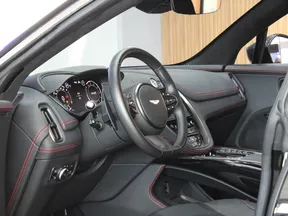 Aston Martin DBX 2022