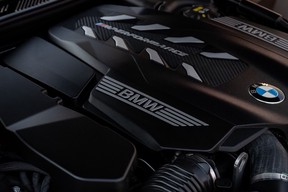 BMW 8 Series M850 2022