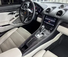 Porsche Cayman 718 2023