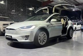 Tesla Model X 2018