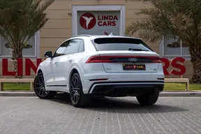 Audi Q8 2021