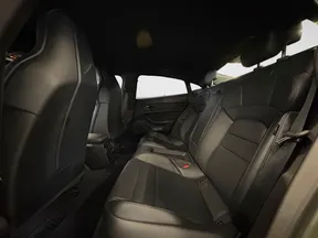 Porsche Taycan 2023